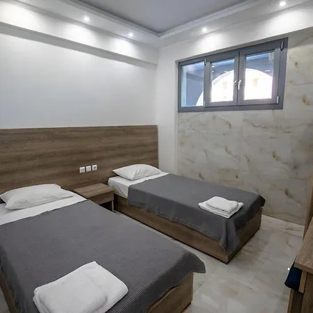 Golden Dolphin & Aparthotel Alykes (Zakynthos)